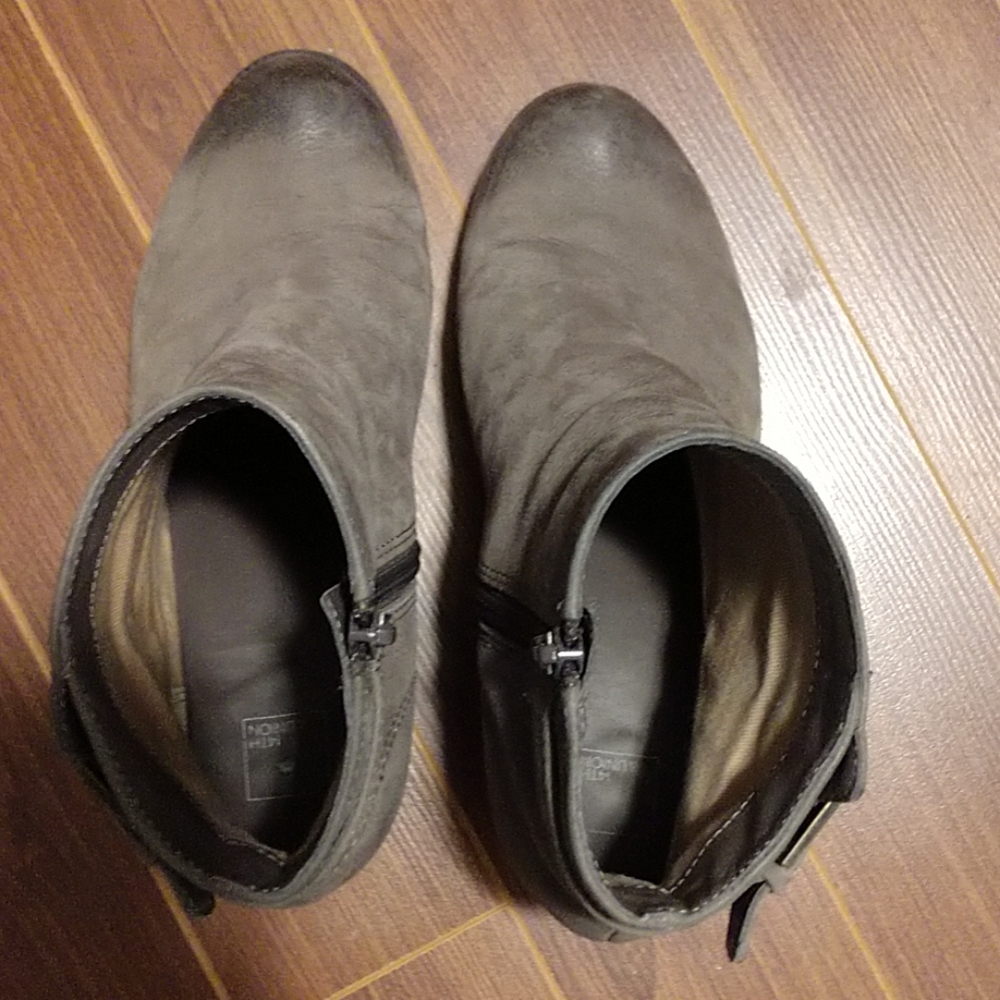 ❤️Gray Booties - Picture 8 of 8
